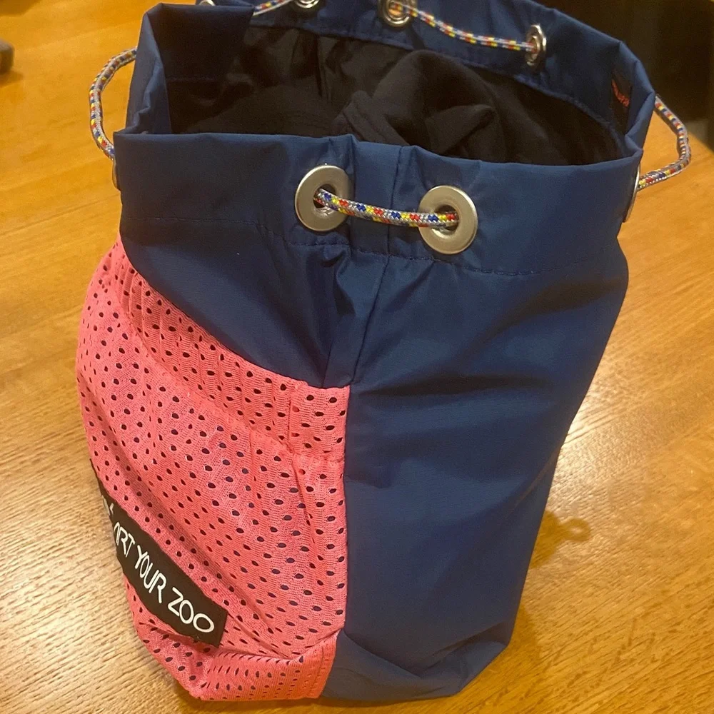 🇯🇵 Travel/Utility Bag - Picture 3 of 8